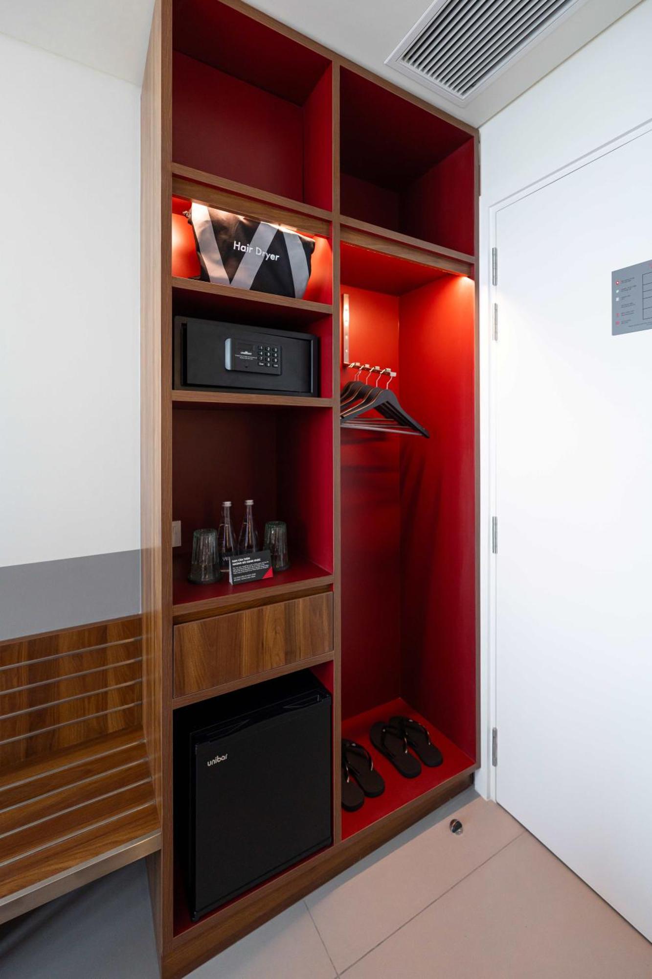 Wink Hotel Tuy Hoa Beach - 24Hrs Stay & Rooftop Pool Bar Buitenkant foto