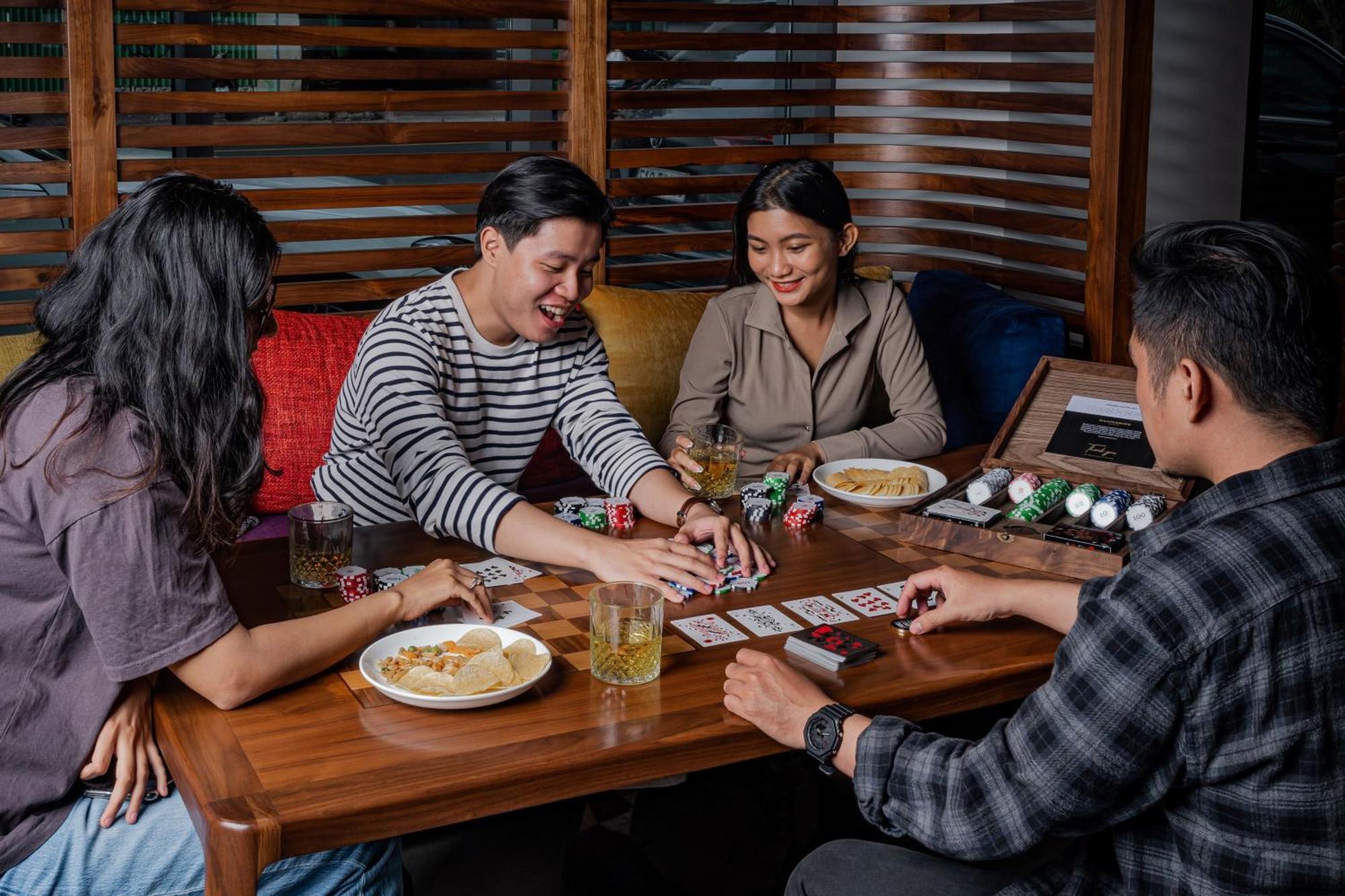Wink Hotel Tuy Hoa Beach - 24Hrs Stay & Rooftop Pool Bar Buitenkant foto