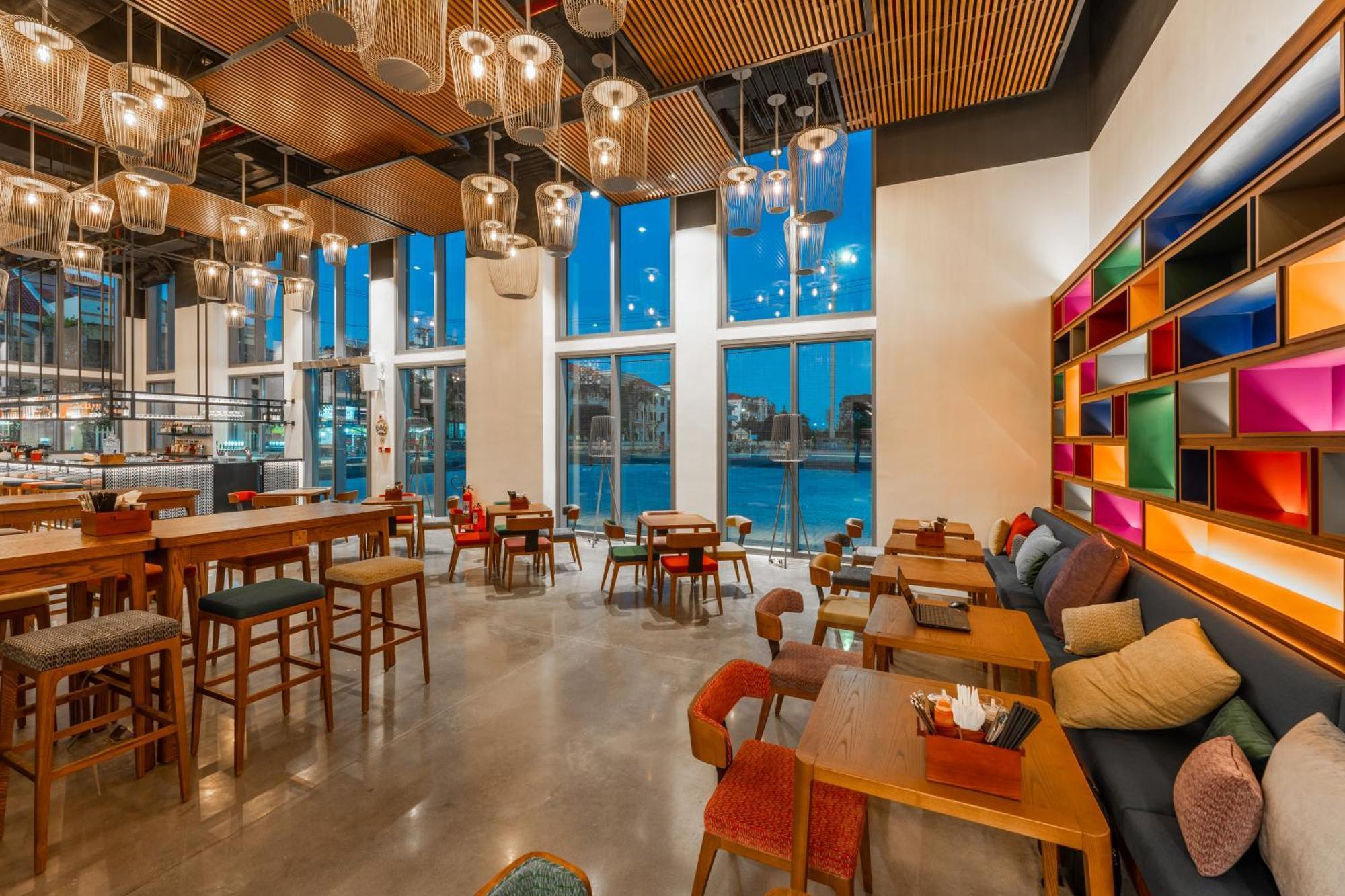 Wink Hotel Tuy Hoa Beach - 24Hrs Stay & Rooftop Pool Bar Buitenkant foto